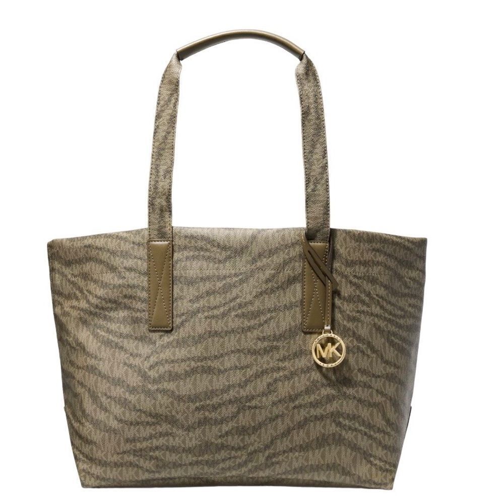 Michael KORS
Signature Animal Print Tote Bag in Olive
XL NWT retail $298 - Picture 1 of 9
